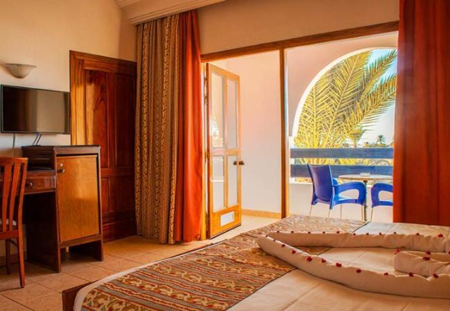 Grand Hotel Des Thermes Houmt Souk  Exterior photo